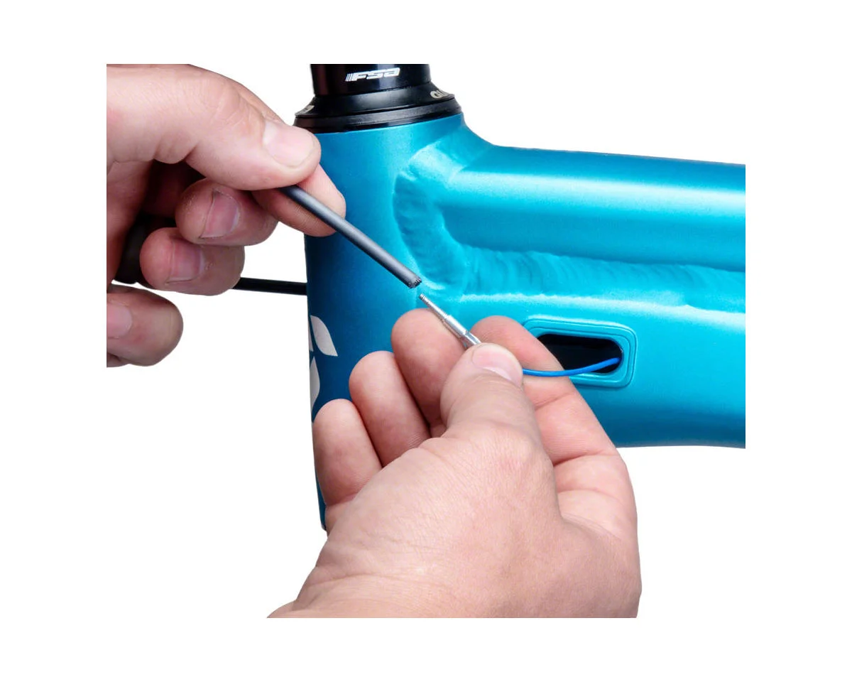 Park Tool IR-1.3 Internal Cable Routing Kit - view 3